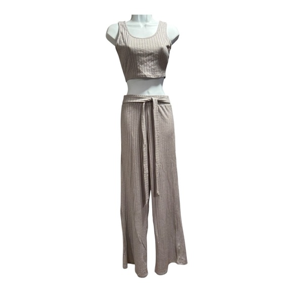 Women's Gray Ribbed Jumpsuit - Picture 1 of 12